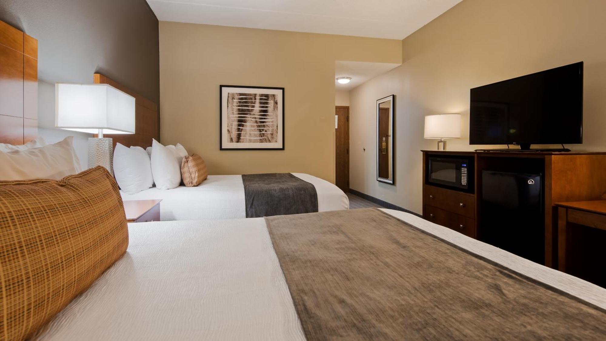 Queen Room Two Queen Beds Non-Smoking